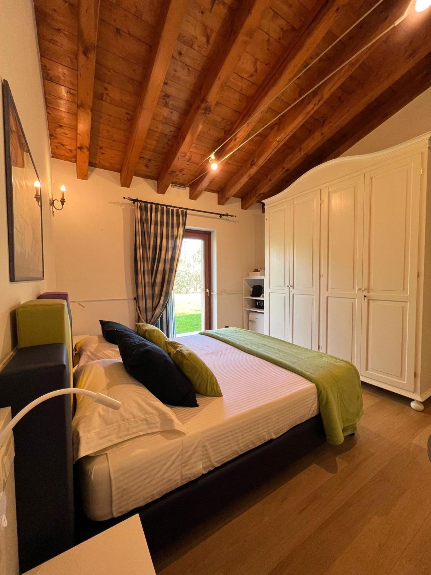Steba House Savani Barbara Foresteria Lombarda Lonato Kültér fotó